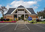 Thumbnail 31 of 31 - Dublin Park Townhomes Leasing Office. Click for larger image.