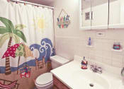 Thumbnail 4 of 4 - Linkhorn Apartments bath