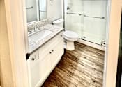 Thumbnail 8 of 27 - Hall Bathroom