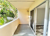 Thumbnail 19 of 27 - Balcony