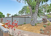 Thumbnail 23 of 44 - Exterior landscape image 2