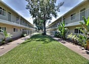 Thumbnail 2 of 29 - Lush Green Outdoors at Mountain View Place, California