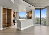 Thumbnail 81 of 114 - Allure Hermann Park | Penthouse Apartment with City Views