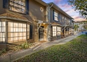Thumbnail 1 of 14 - Albany Apartments | Tampa, FL