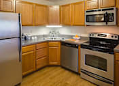 Thumbnail 9 of 32 - Kitchen with stainless steel