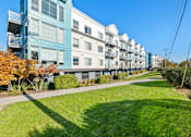Thumbnail 18 of 19 - Grounds at Maddox Apartments