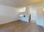Thumbnail 9 of 10 - Studio-Room at Oxnard Plaza, California, 91606