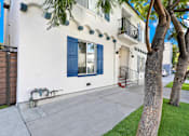 Thumbnail 11 of 16 - Courtyard View at Barton Apartments, Los Angeles, CA 90038