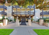 Thumbnail 19 of 22 - Seville townhouse entrace with a beautiful landscaping