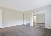 Thumbnail 28 of 45
