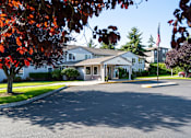 Thumbnail 1 of 40 - DiscoveryView_Photo_Exterior