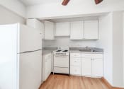 Thumbnail 15 of 27 - Clarendon Shores Kitchen