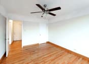Thumbnail 24 of 27 - Clarendon Shores Bedroom
