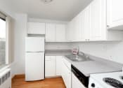 Thumbnail 21 of 27 - Clarendon Shores Kitchen