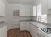 Thumbnail 18 of 22 - Ravenswood Chicago Apartment