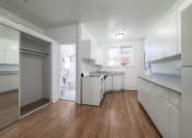 Thumbnail 17 of 24 - Green Manor - Kitchen