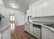 Thumbnail 16 of 24 - Green Manor - Kitchen