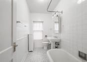 Thumbnail 30 of 31 - Hamilton Place - Bathroom