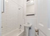 Thumbnail 21 of 38 - The Pelham - Bathroom