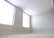 Thumbnail 16 of 23 - Bedroom
