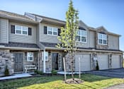 Thumbnail 30 of 48 - vinyl siding and stone entrances