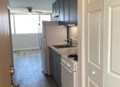 Thumbnail 4 of 20 - Aloha Kai Studio Entrance