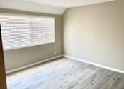 Thumbnail 11 of 15 - 210 Garfield unfurnished room with window