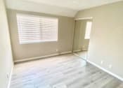 Thumbnail 15 of 15 - 210 Garfield unfurnished bedroom with mirror closet