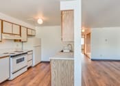 Thumbnail 17 of 32 - Courtside Apartments living area