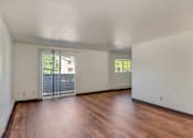 Thumbnail 18 of 32 - Courtside Apartments living room
