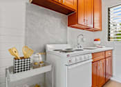 Thumbnail 12 of 19 - Kahakai Apartments kitchen