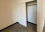 Thumbnail 3 of 18 - Miley Gardens closet