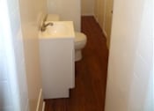 Thumbnail 23 of 37 - Moana Vista Studio Bathroom Hallway
