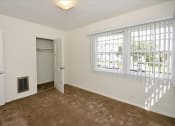 Thumbnail 10 of 47 - Crenshaw Terrace  room