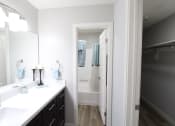 Thumbnail 11 of 24 - Upstairs bathroom