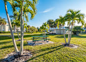 Thumbnail 16 of 42 - Outdoor picnic area