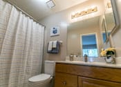 Thumbnail 13 of 30 - Bathroom Area