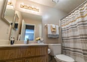 Thumbnail 14 of 30 - Bathroom Area