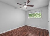 Thumbnail 13 of 28 - V2 bedroom