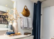Thumbnail 17 of 31 - Model Apartment Home Bathroom