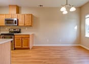 Thumbnail 4 of 18 - Dining at LINCOLN GARDENS APARTMENTS, California, 94559