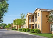 Thumbnail 2 of 13 - Mariner's Cove community exterior at Mariners Cove, Tampa, FL 80021