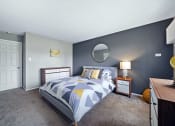 Thumbnail 13 of 40 - master bedroom