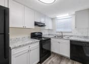 Thumbnail 4 of 35 - Townsend Apartments Jacksonville FL photo of kitchen