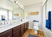Thumbnail 9 of 14 - bathroom with 2 sinks