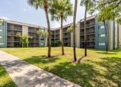 Thumbnail 17 of 23 - Horizons North Apartments in Miami Florida photo of community building