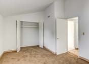 Thumbnail 21 of 48 - large bedroom with closet