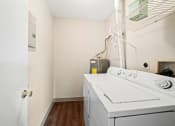 Thumbnail 18 of 33 - Apartment with Washer/Dryer