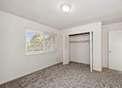 Thumbnail 9 of 17 - Apartment with Spacious Closet