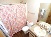 Thumbnail 14 of 23 - Full Bathroom in Apartment/Townhome